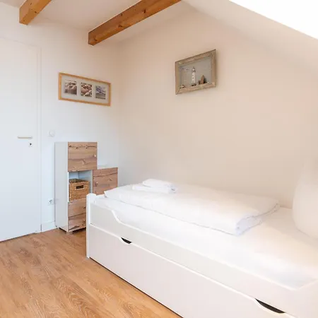 Helle Mit Salzhaffblick Ueber 2 Ebenen